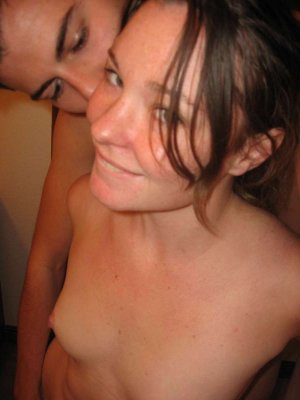 Varda massage sexy Dinan, 22
